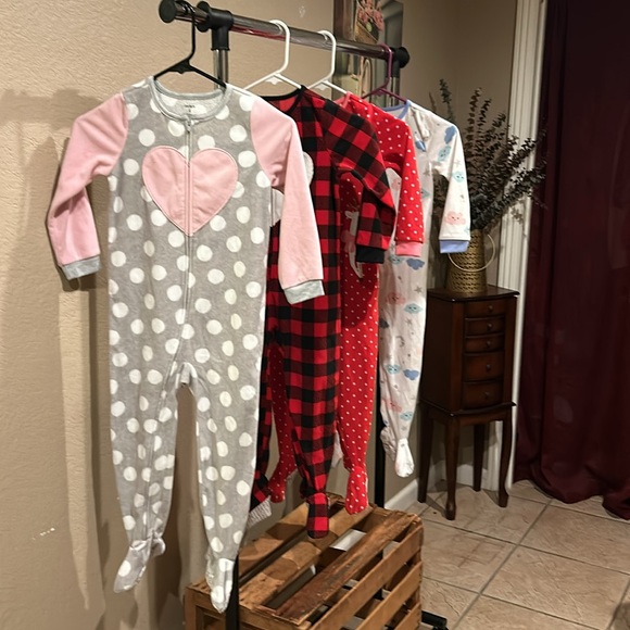 Carters - Picture 4 of 4